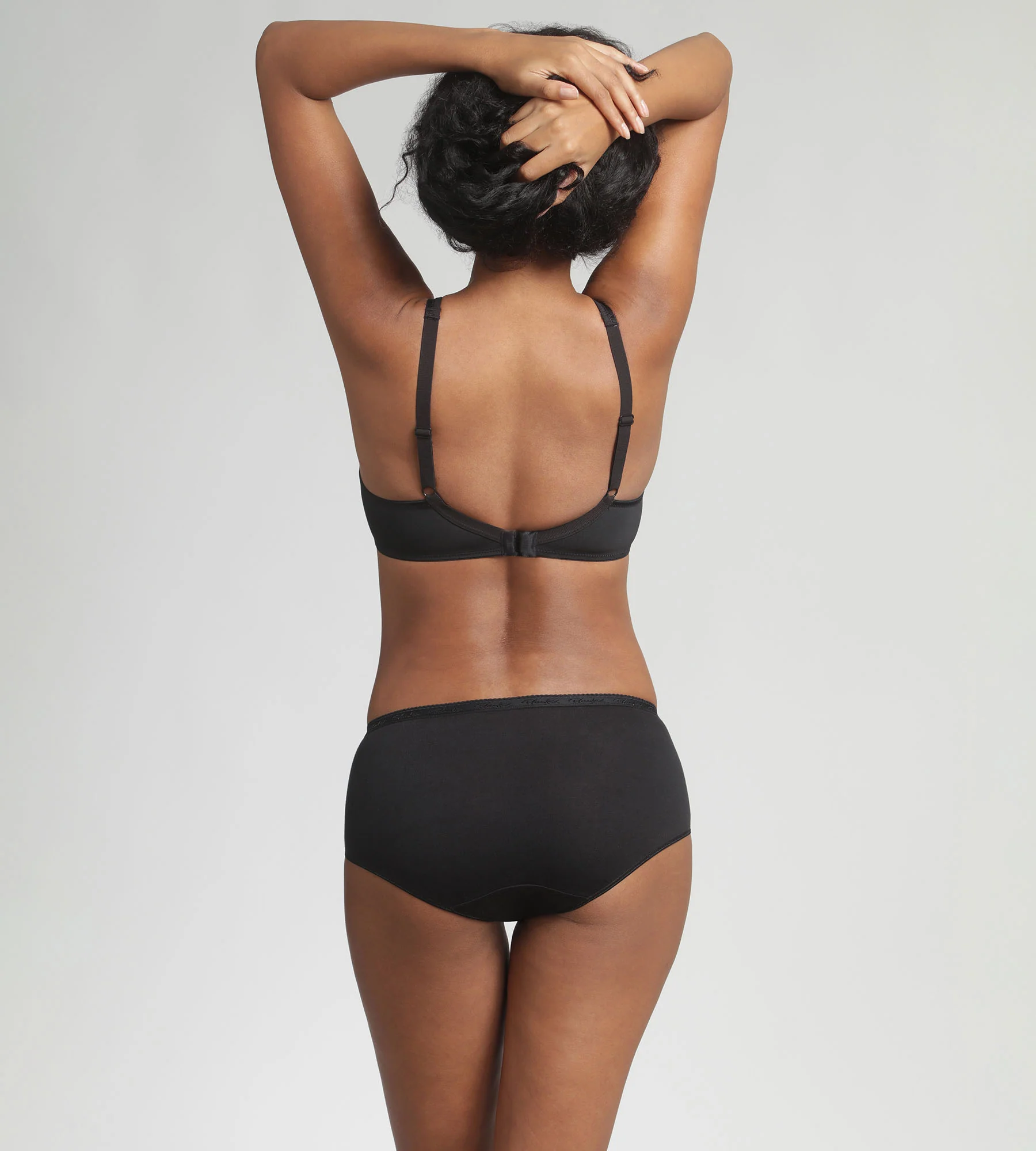 Soutien-gorge emboîtant noir Essential Support - Image 4